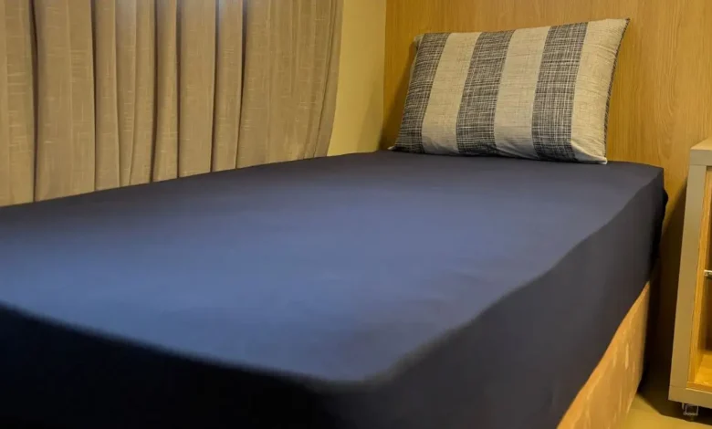 Como dobrar lençol de elástico