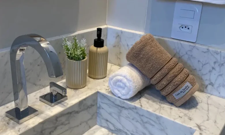 Por que toalha de mão fica com mau cheiro rápido