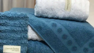 Como fazer rolinhos de toalha para viagem