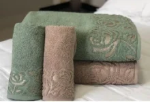 Por que minha toalha de banho não fica macia