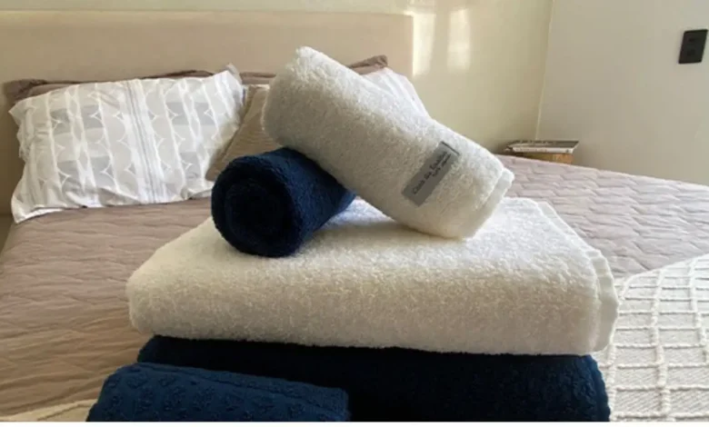 Por que não devo deixar a toalha de molho