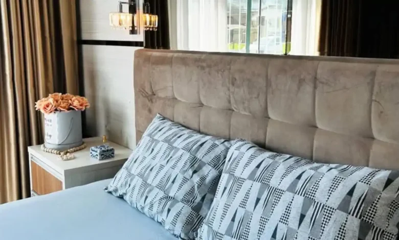 Como envelopar o lençol com elástico