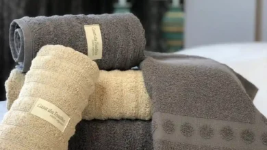 Como lavar toalhas amareladas de suor