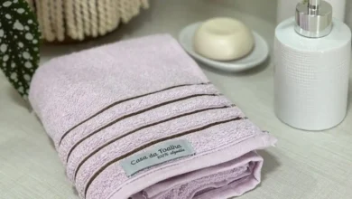 Como remover manchas escuras das toalhas de banho