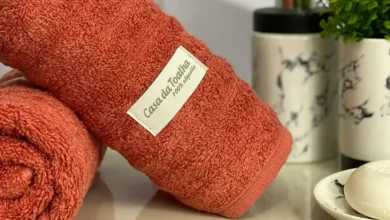 Como tirar mancha de maquiagem de toalha