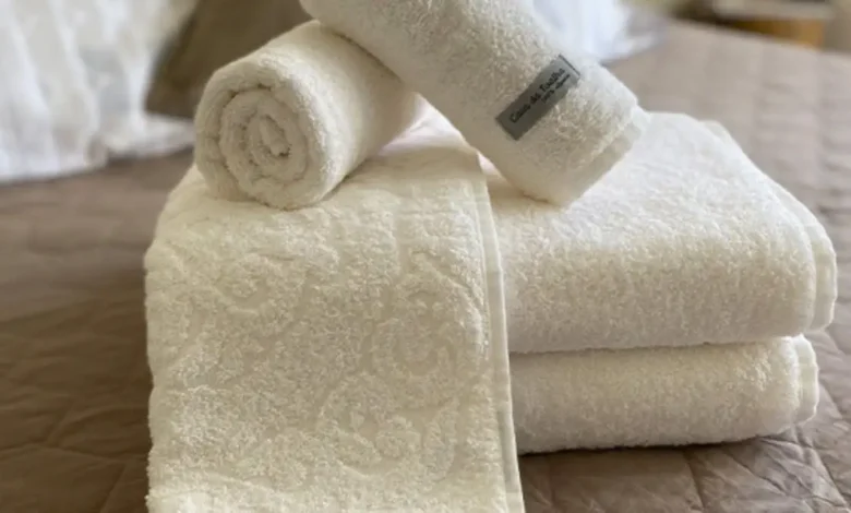 Como tirar mancha de tinta de cabelo da toalha