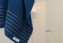 Como pendurar toalha de banho no banheiro