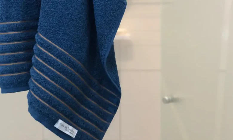 Como pendurar toalha de banho no banheiro