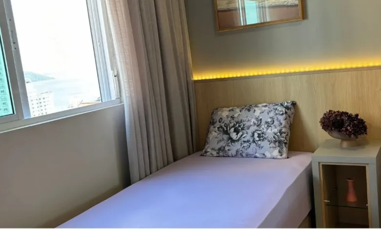 Como tirar mancha de lençol guardado