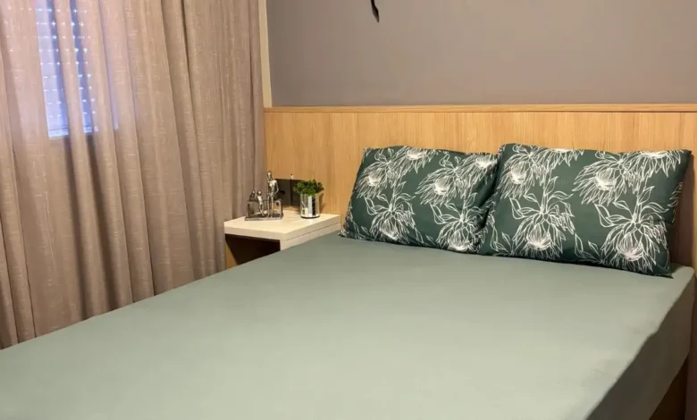 O que fazer quando o lençol fica grande na cama