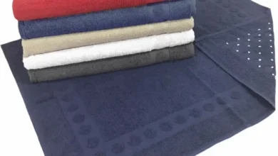 Qual a diferença entre toalha de piso e tapete de banheiro