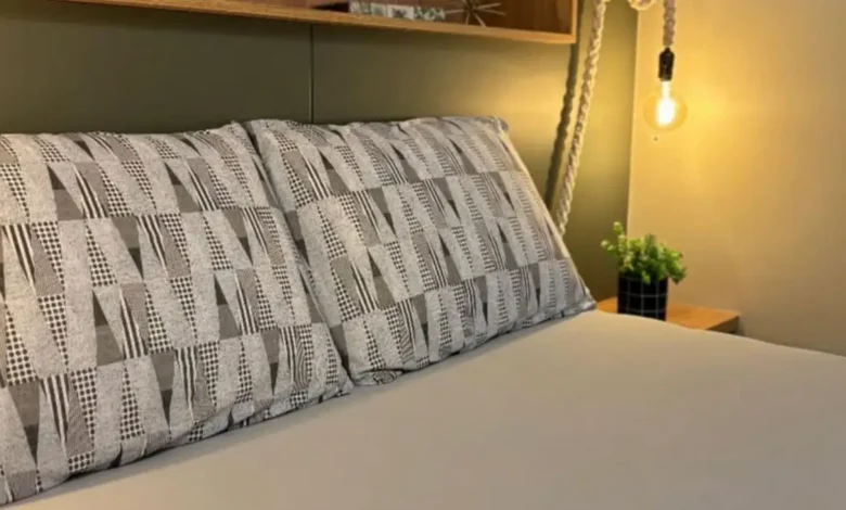 Por que a fronha do homem fica amarelada