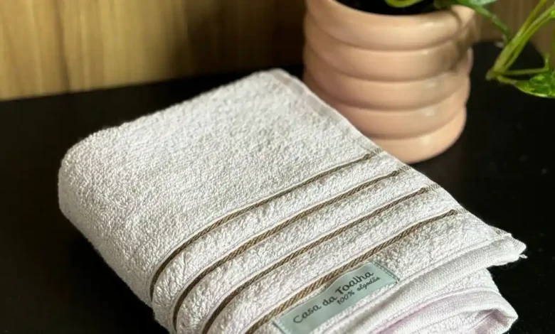Por que as toalhas de banho ficam escuras