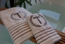 Por que as toalhas de banho ficam pretas