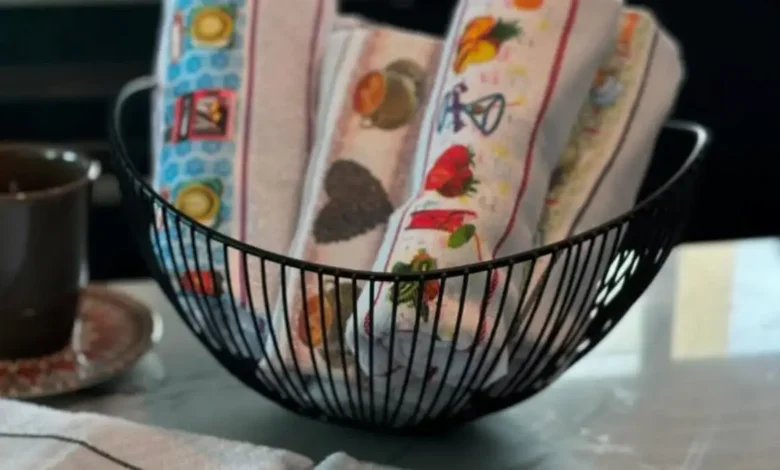 Como tirar cheiro de gordura de pano de prato