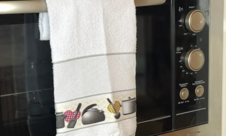Como limpar pano de prato no micro-ondas